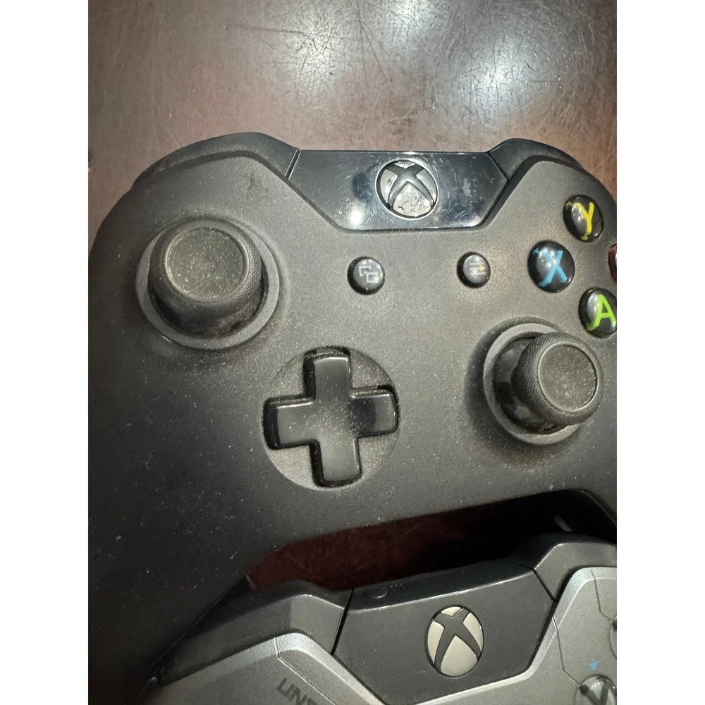 Xbox One Wireless Controller Lot Halo 5 Guardians Limited Edition & Black 2 Pack